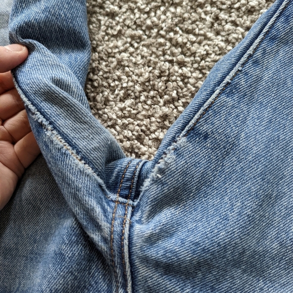 Distressed Levi Frayed Hem Jeans - Picture 6 of 8